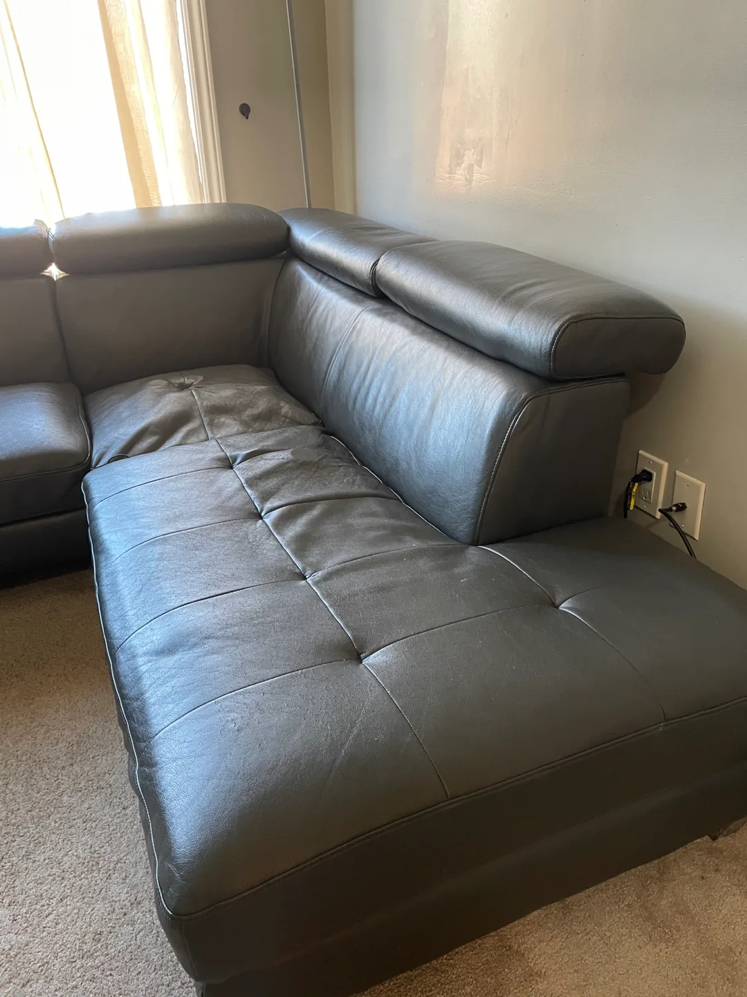 Black Leather Sectional Sofa image indicator(3)