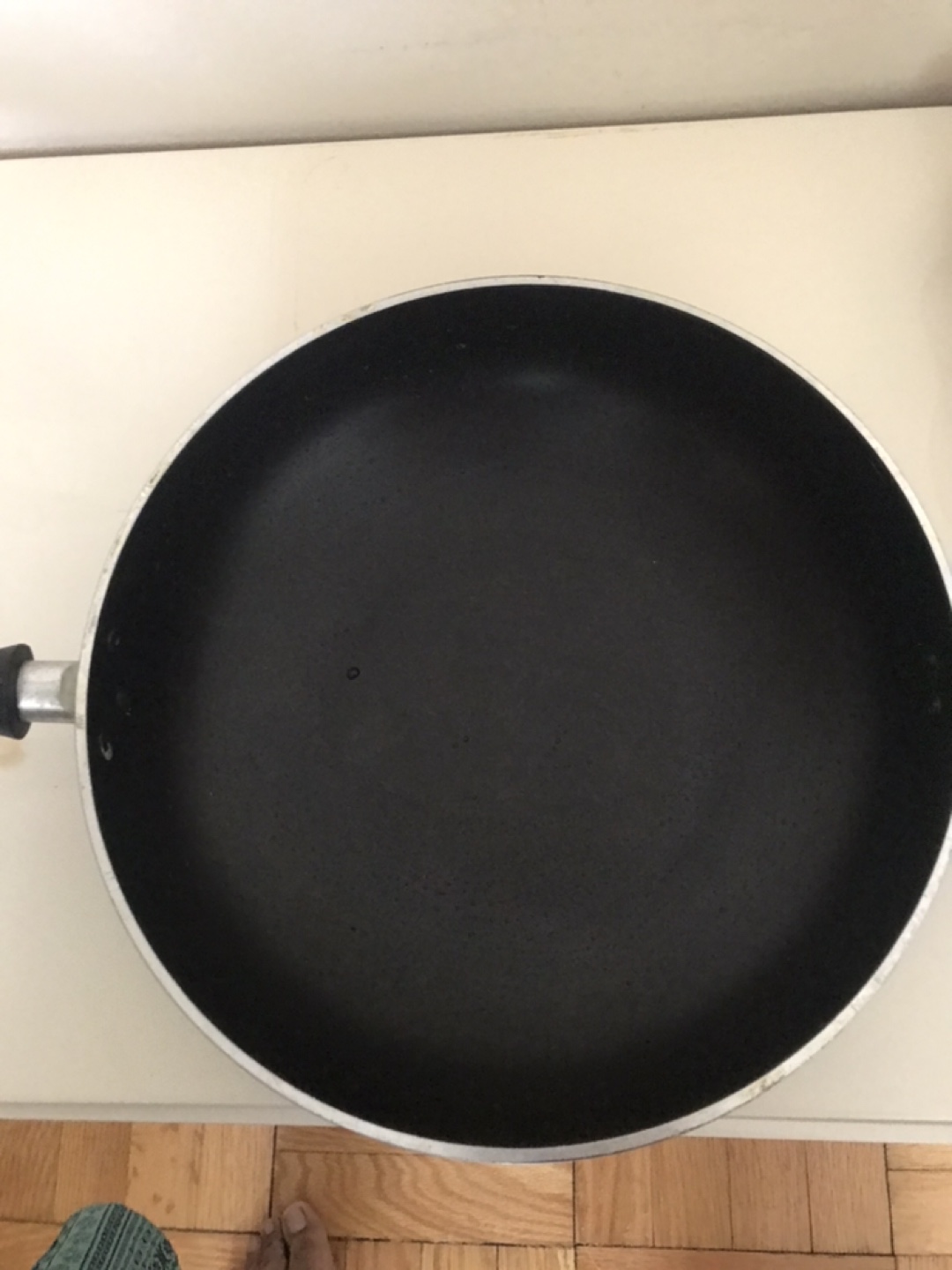 Black Frying Pan with Glass Lid - photo 2
