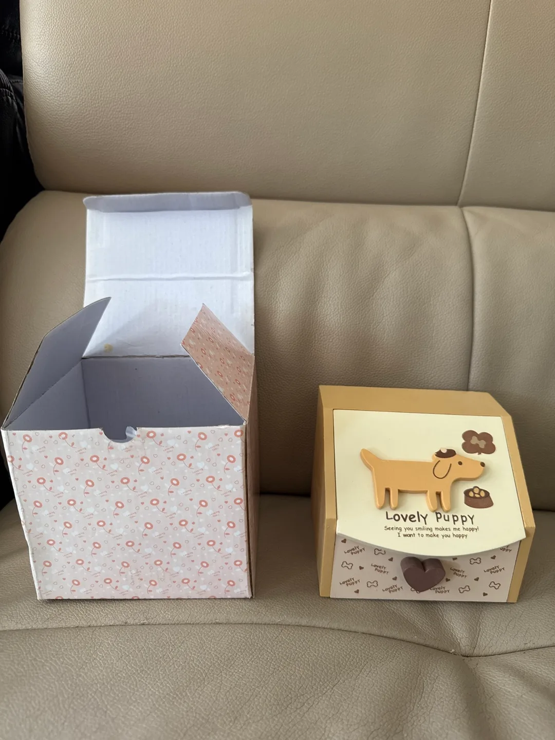 Brand New Wooden Dog Storage with Mirror 💚 image indicator(3)