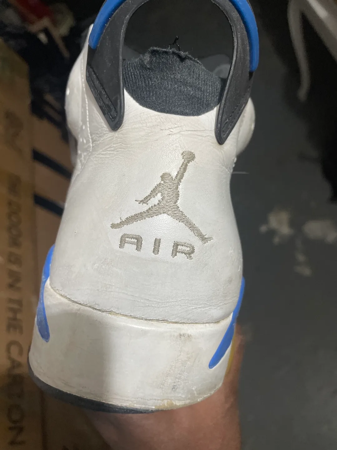 Air Jordan 6 Retro 'Carmine' image indicator(3)