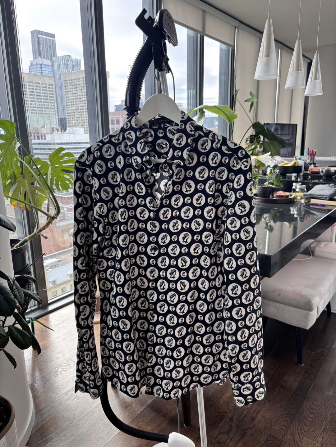 Jojo.l.pin Button-Up Shirt