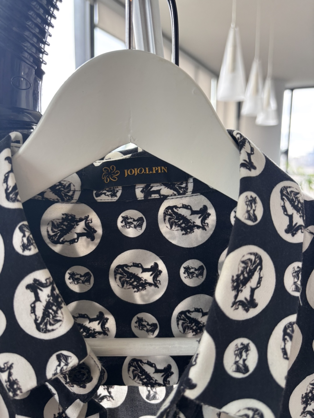 Jojo.l.pin Button-Up Shirt - photo 2