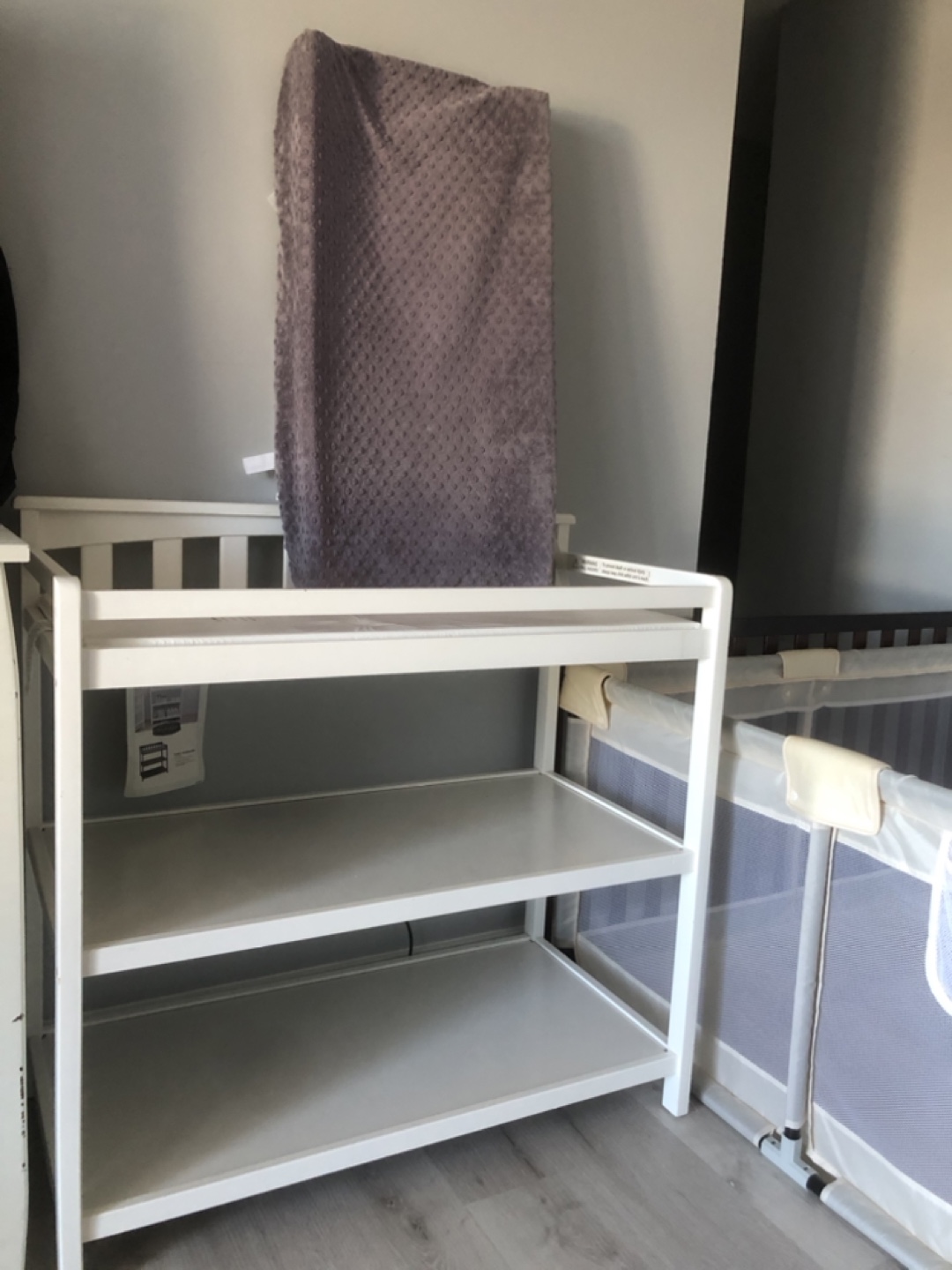 Child Craft London Changing Table - photo 2