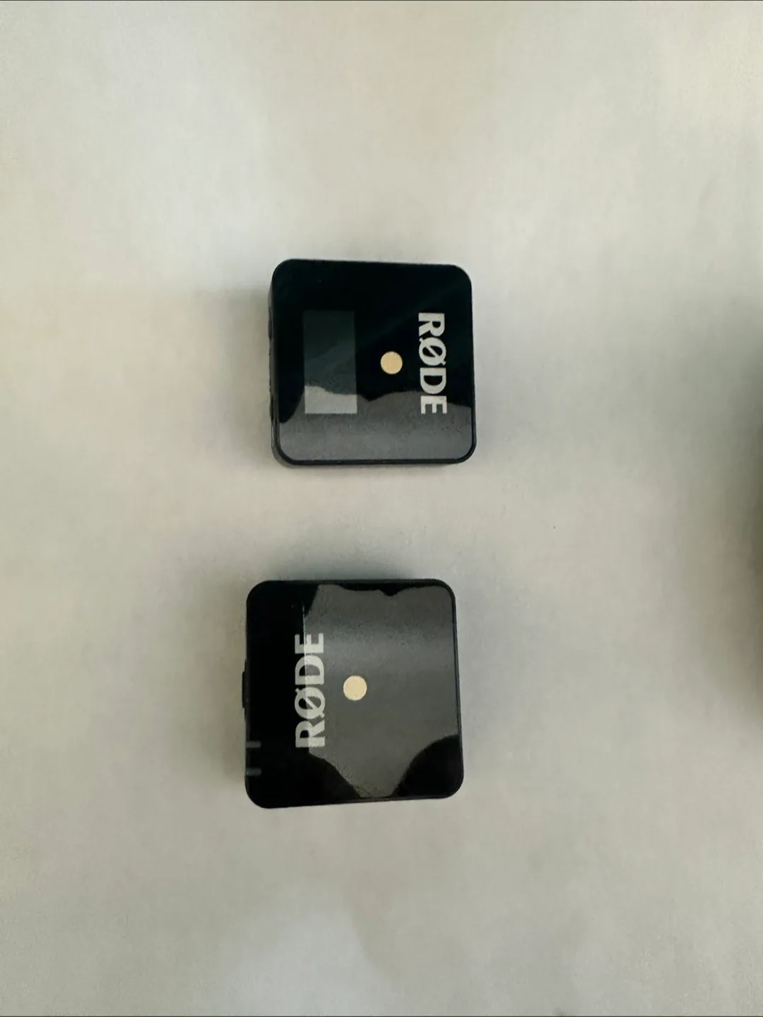 Sony Alpha 7 III Mirrorless Camera with FE 35-6.28-70mm Lens image indicator(7)