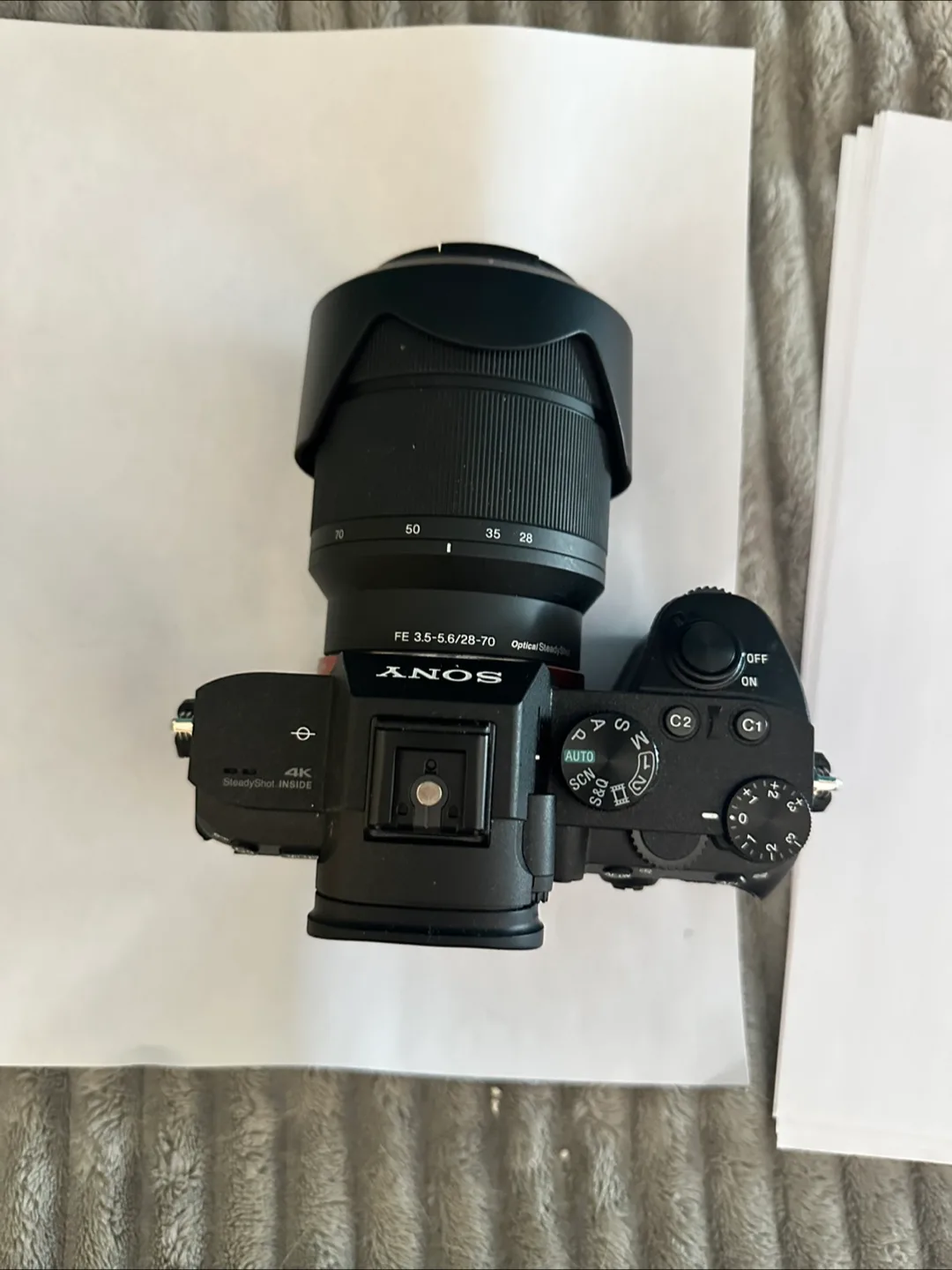 Sony Alpha 7 III Mirrorless Camera with FE 35-6.28-70mm Lens image indicator(3)