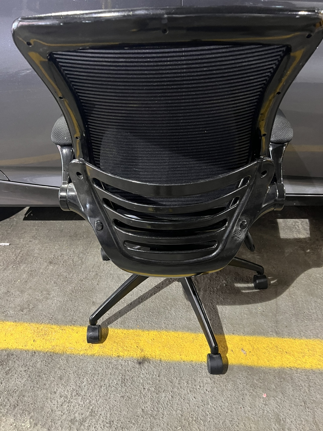 Black Mesh Office Chair - photo 3