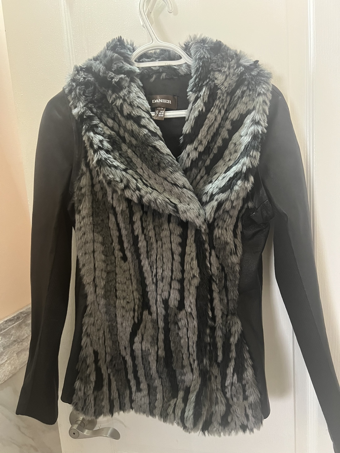 3 in 1 Danier genuine leather Jacket Size XS
