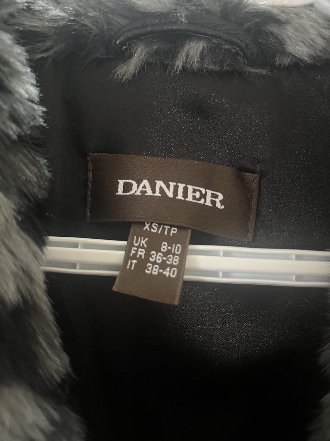 3 in 1 Danier genuine leather Jacket Size XS - photo 3