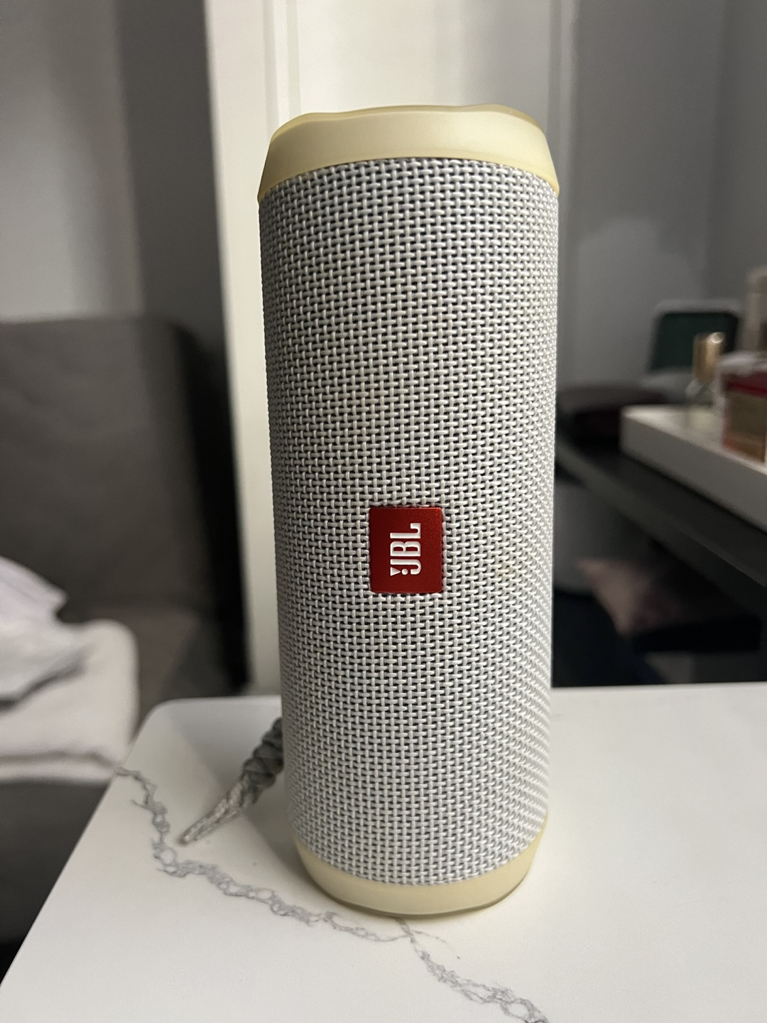 JBL Flip 4 Portable Bluetooth Speaker