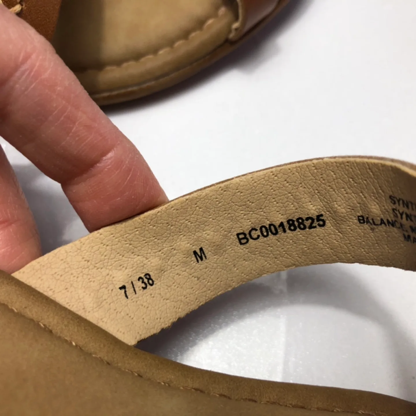 b.o.c Born Concept Tan Leather Sandals Size 7 image indicator(4)