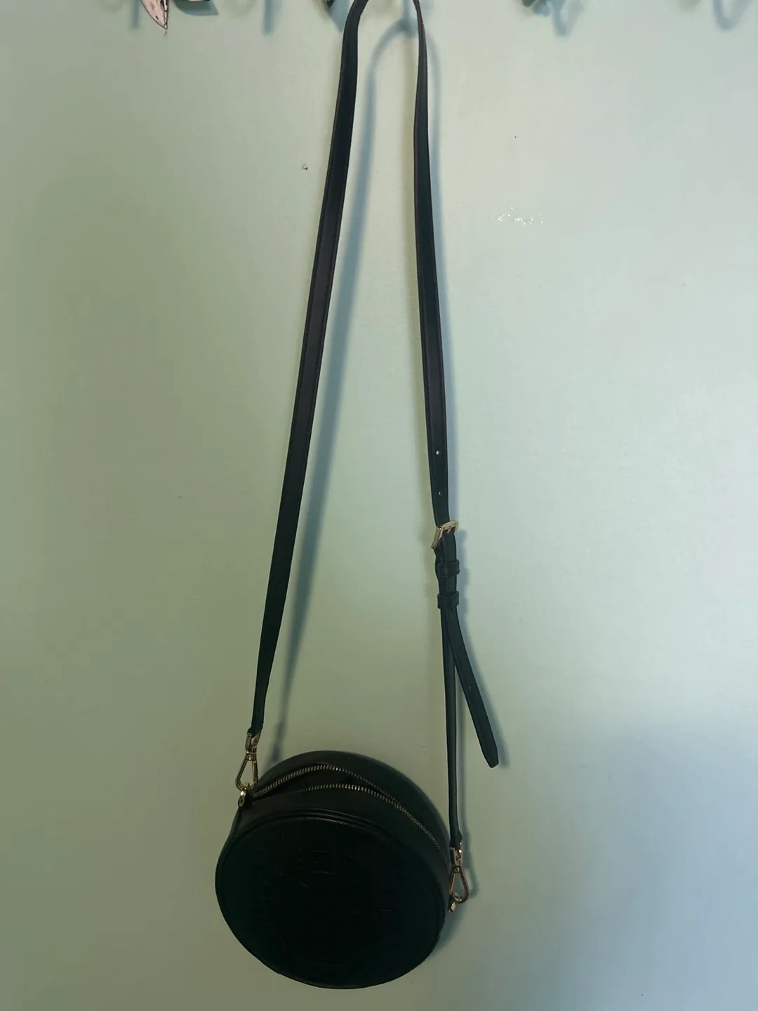 Michael Kors Black Circle Crossbody Bag image indicator(4)