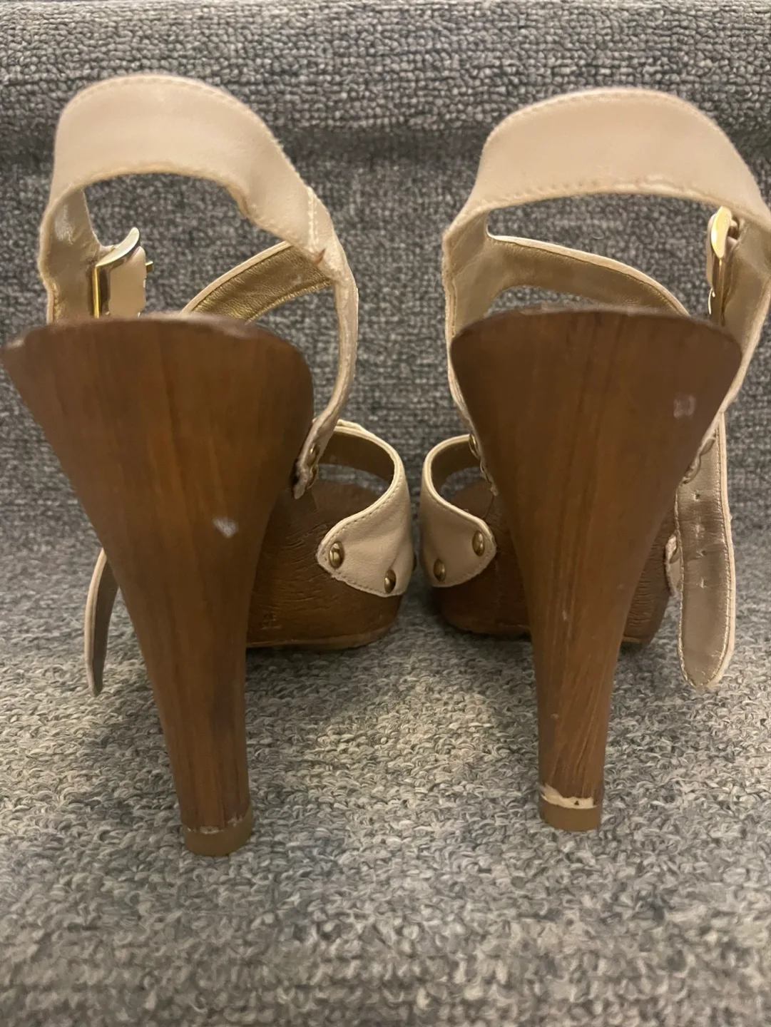 Brazilian Beige Platform Heels with Wooden Heel image indicator(3)