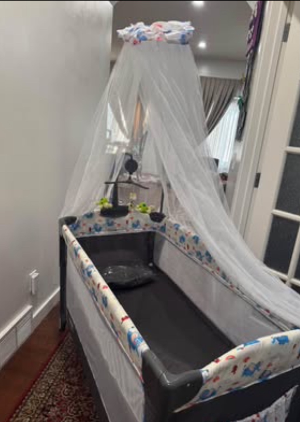 Baby Playard with Canopy and Changer - photo 4