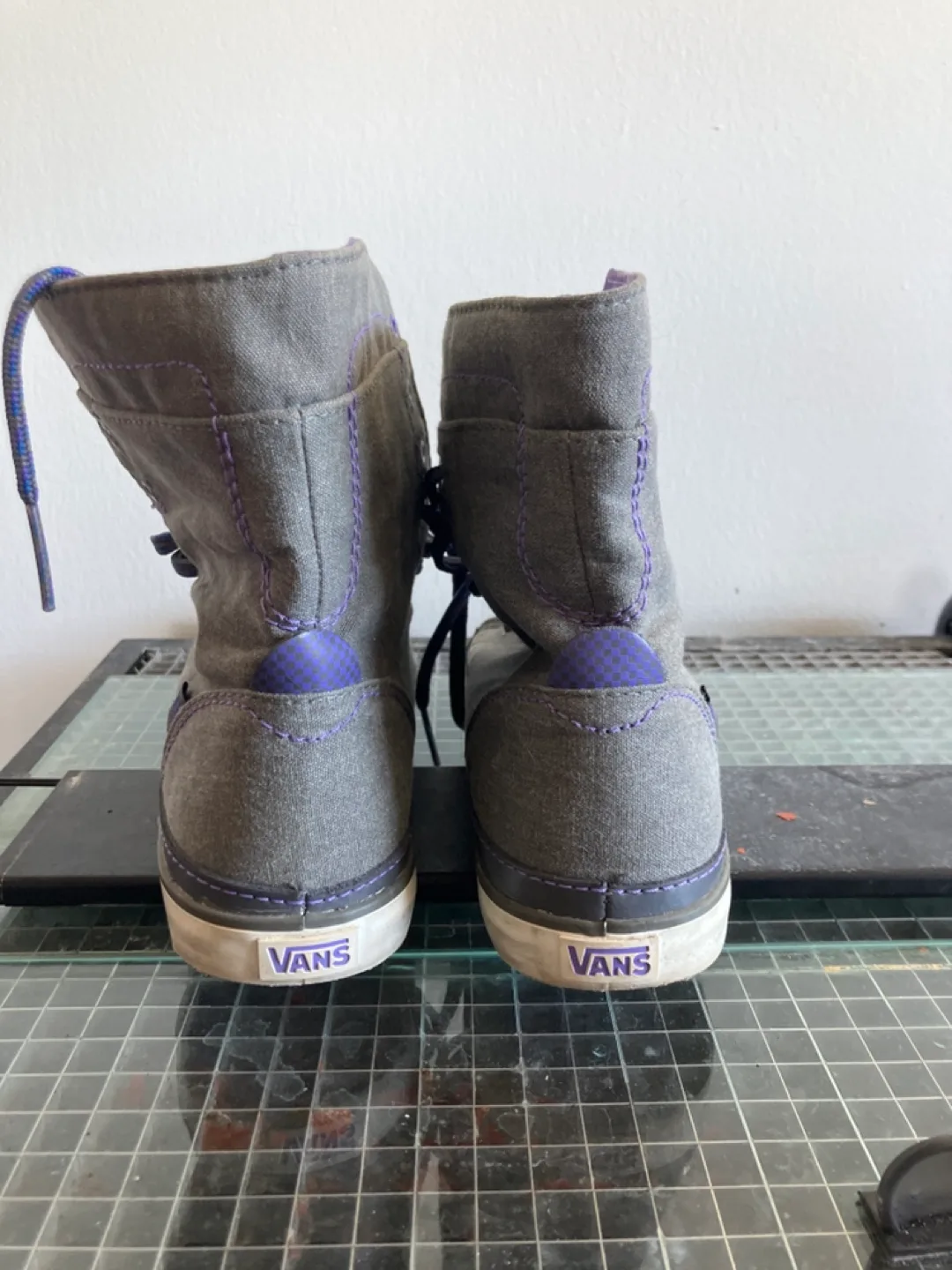 Women's Vans High-Top Canvas Sneakers Size 8 image indicator(2)