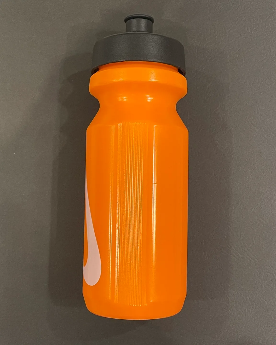 Nike “Big Mouth” Water Bottle 2.0 22oz image indicator(2)