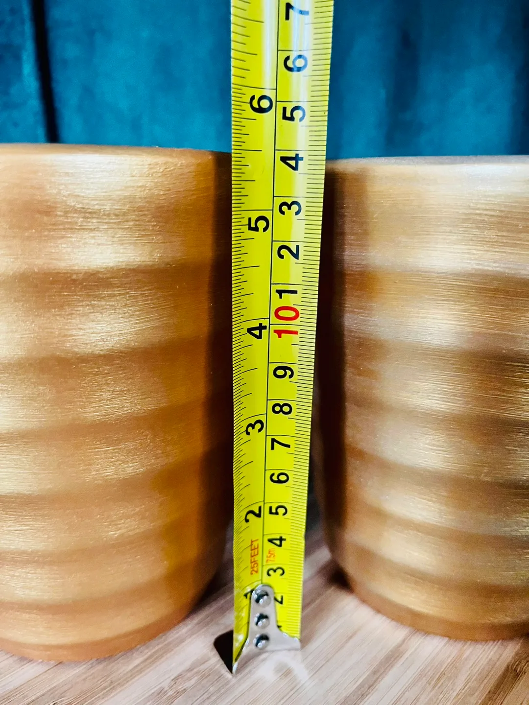 Pair of Gold Planters image indicator(3)