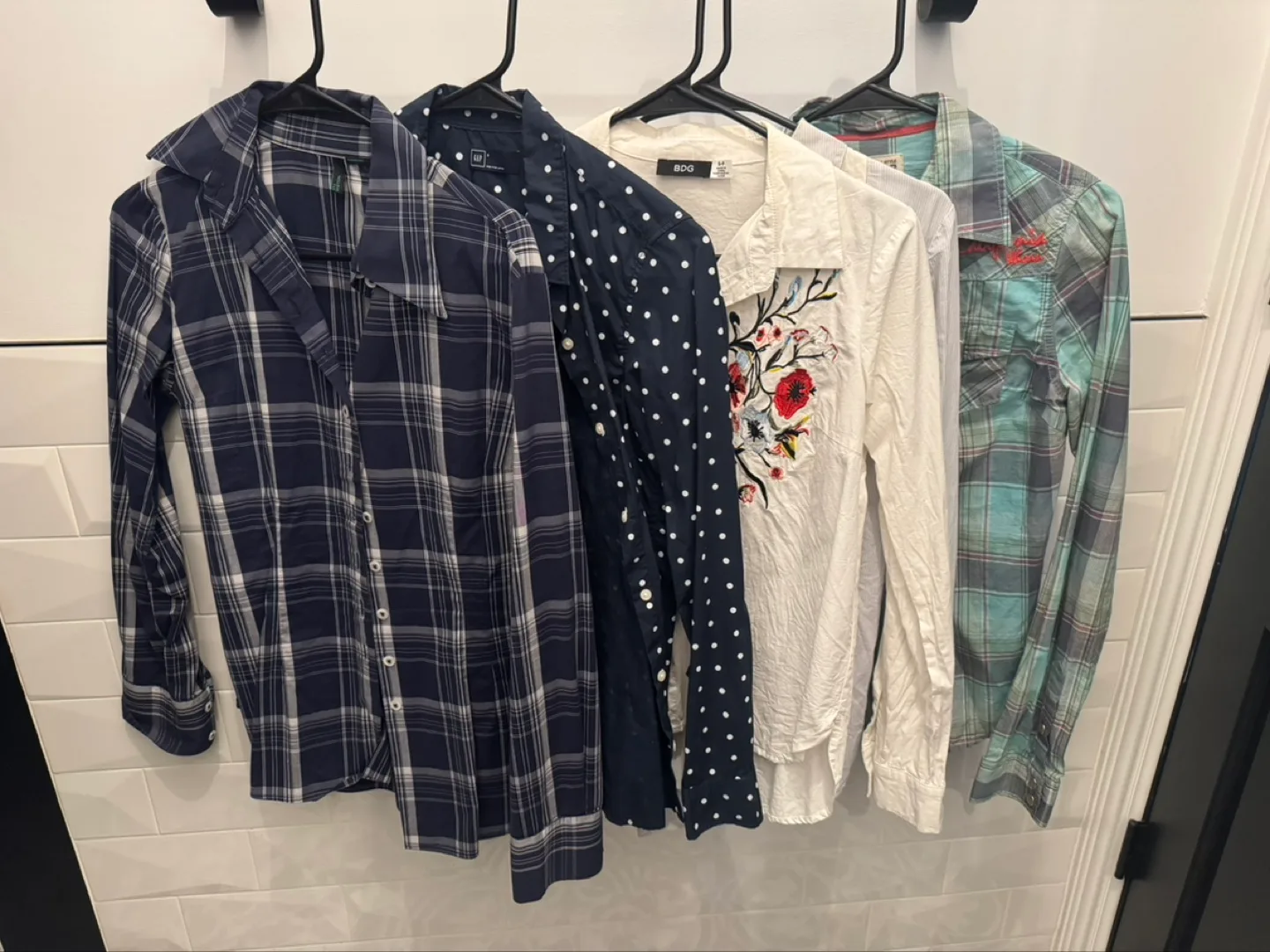 Lots of Women's Button-Down Shirts Designer Brands image indicator(2)