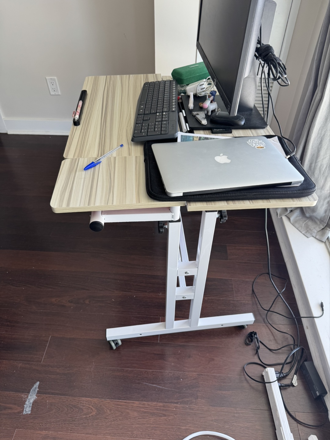 Adjustable Desk - photo 3