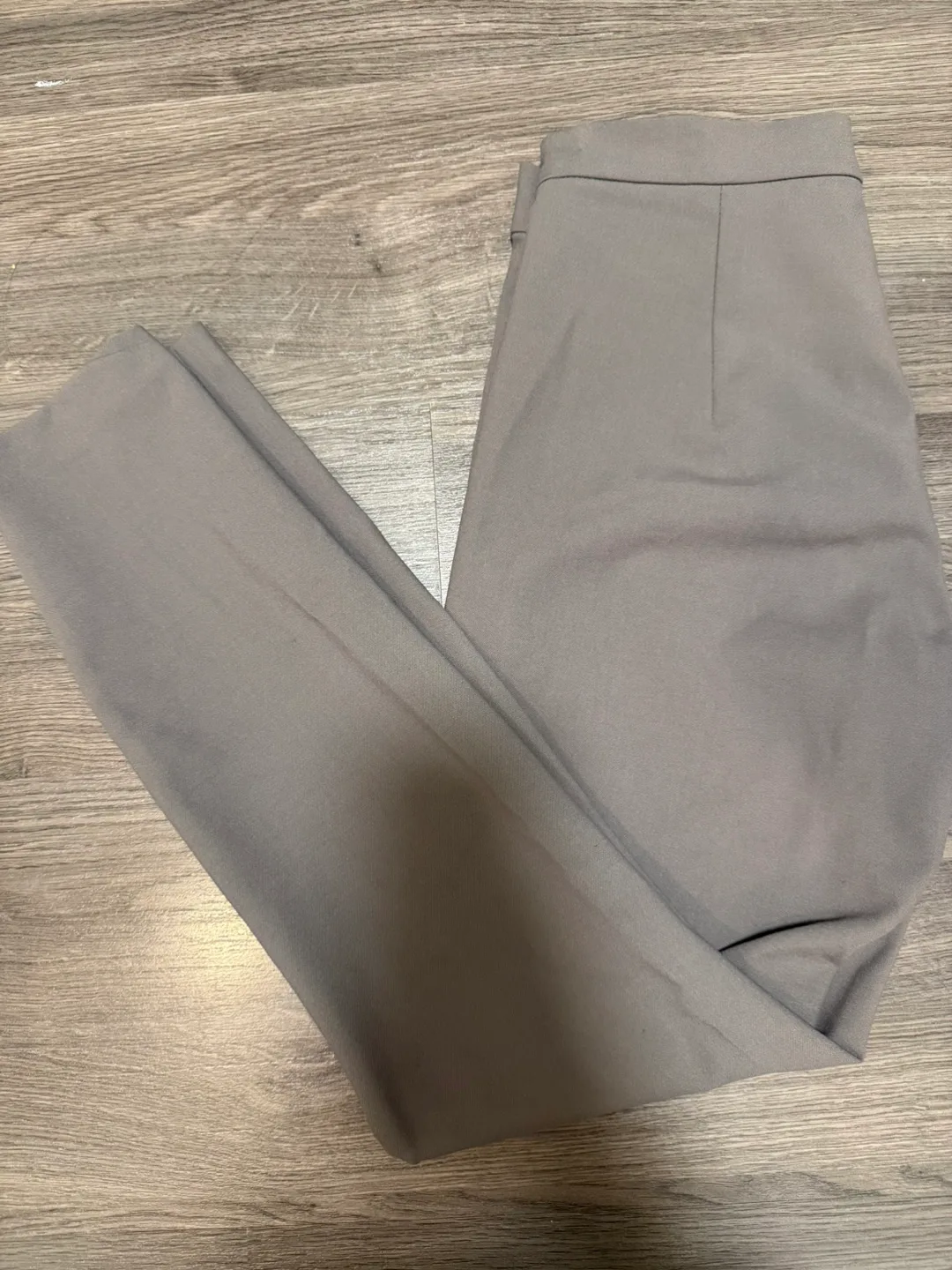 Banana Republic Grey Slim-Leg Ankle Pants image indicator(2)