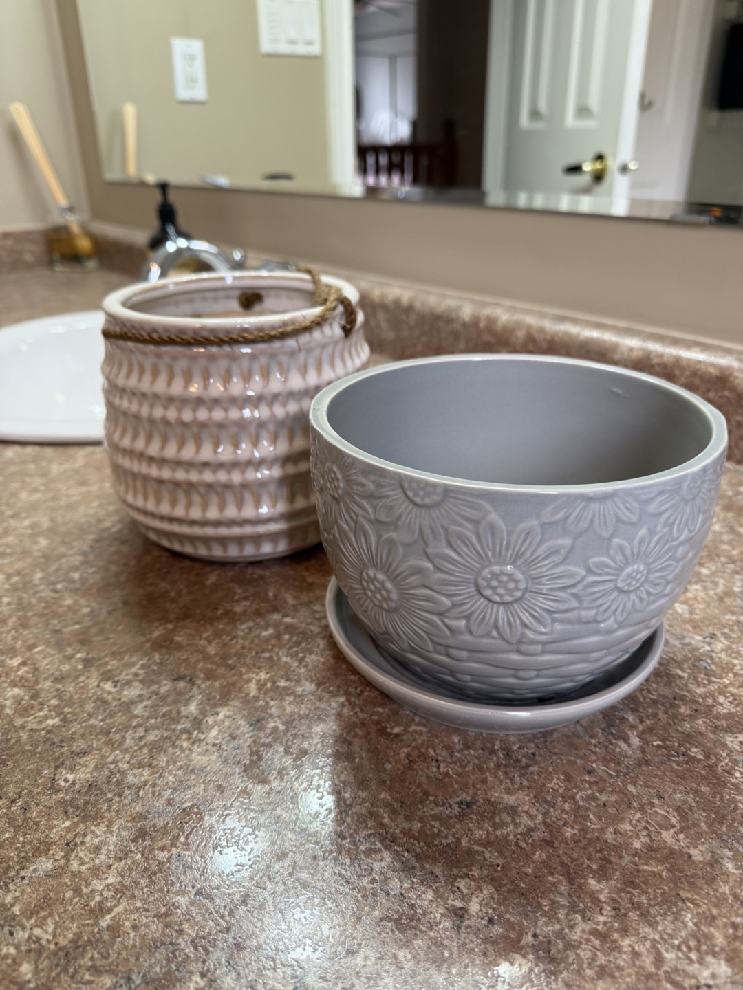 Flower pots