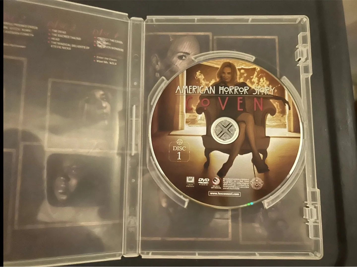 American Horror Story: Coven - The Complete Third Season DVD image indicator(3)