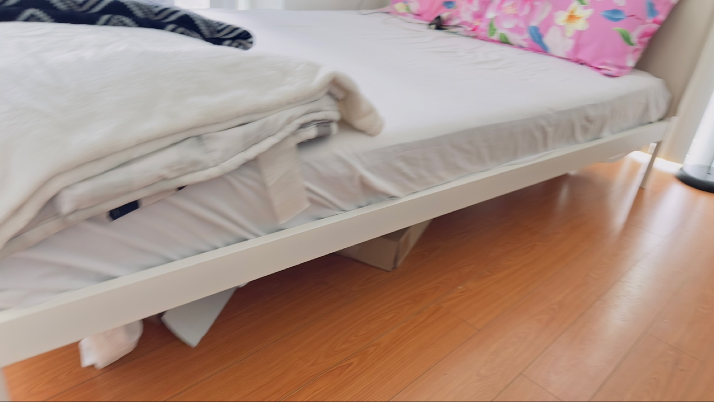 IKEA bed frame - photo 2