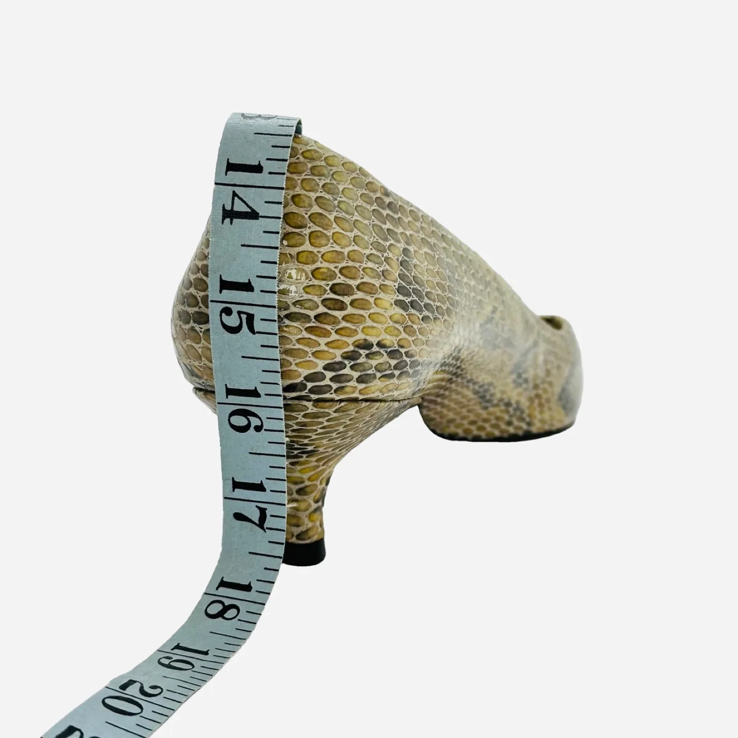 Stuart Weitzman Snakeskin Kitten Heels Pointy Toes 9.5M image indicator(10)