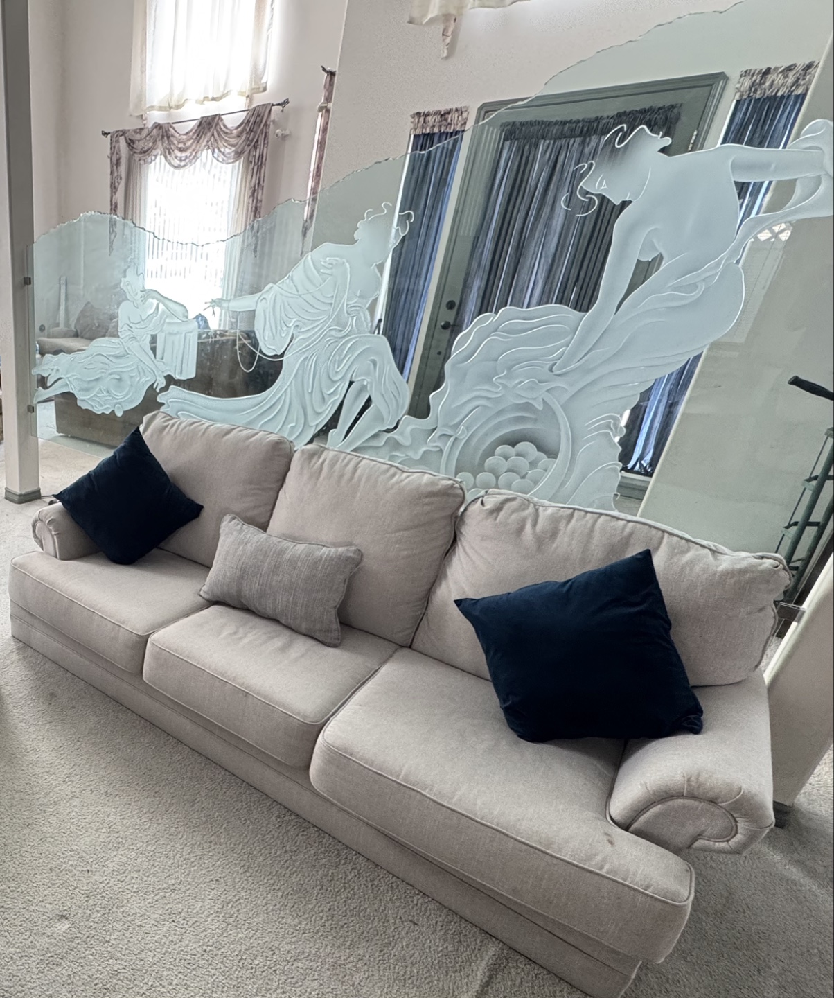 Beige 3-seater sofa