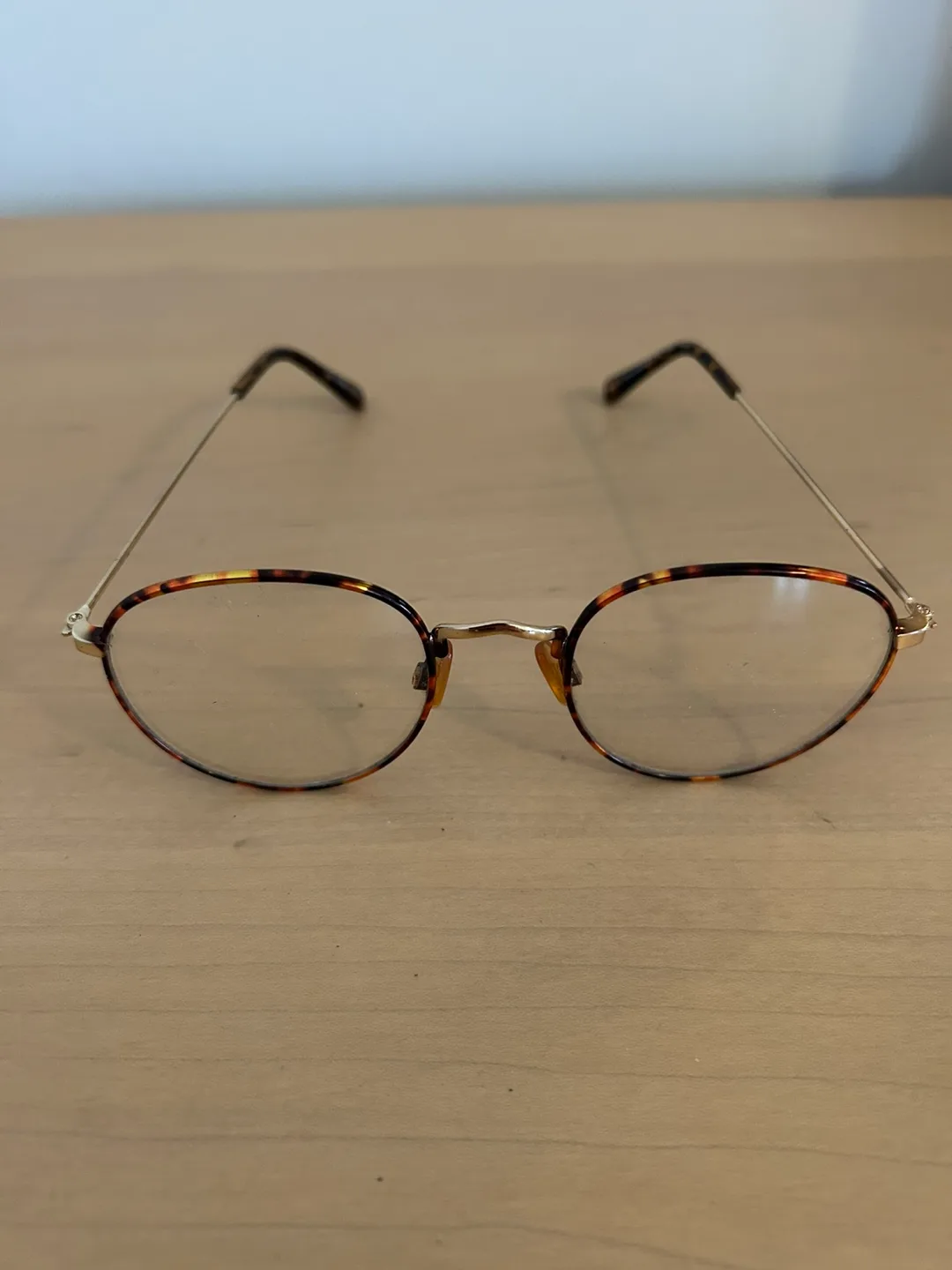 Unisex Vintage Round Eyeglasses - Tortoise Shell & Gold image indicator(2)