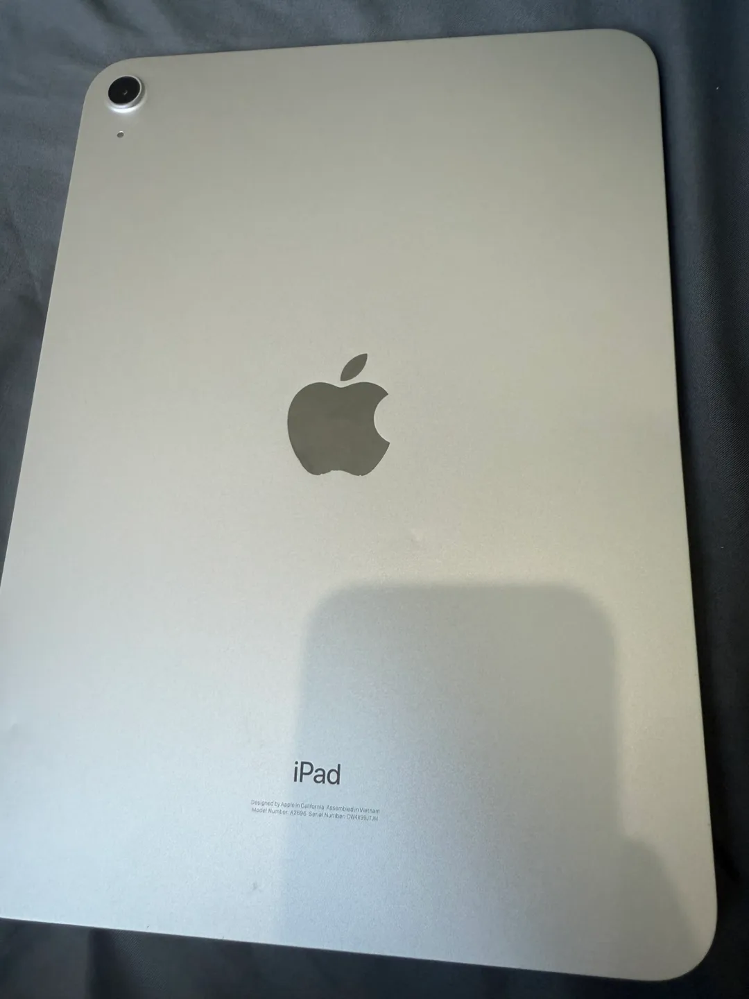 iPad 10th Generation 64GB - Silver image indicator(2)