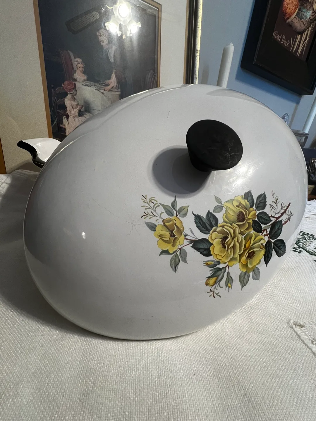 Vintage Enamel Roaster with Yellow Roses image indicator(4)
