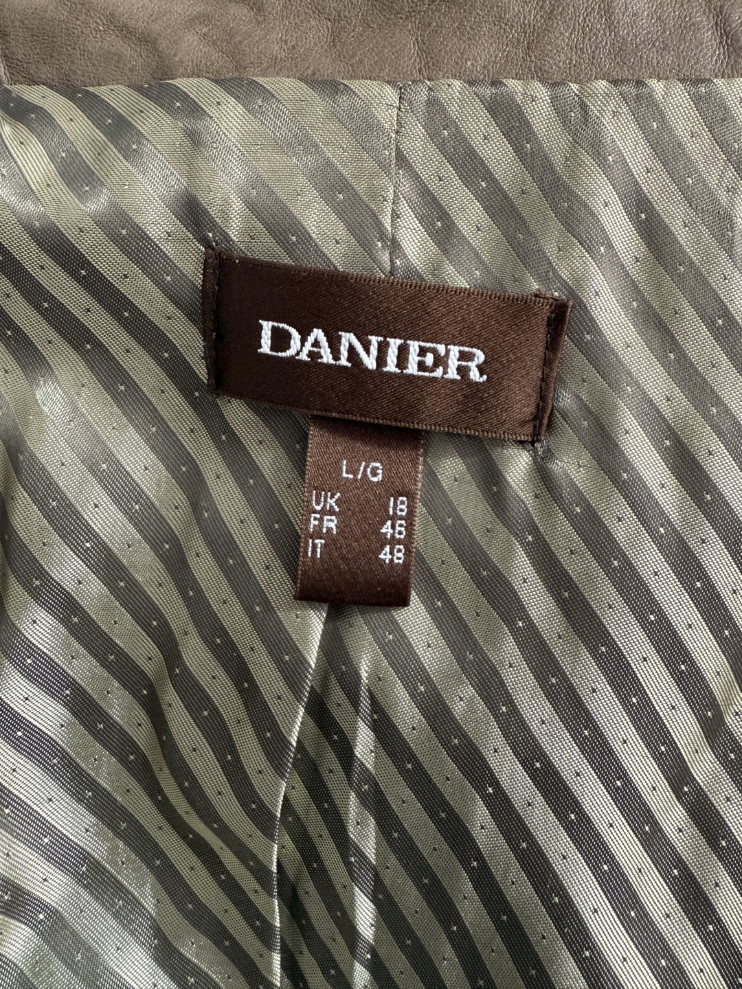 Danier Women's Brown Leather Jacket Size L/G - photo 3