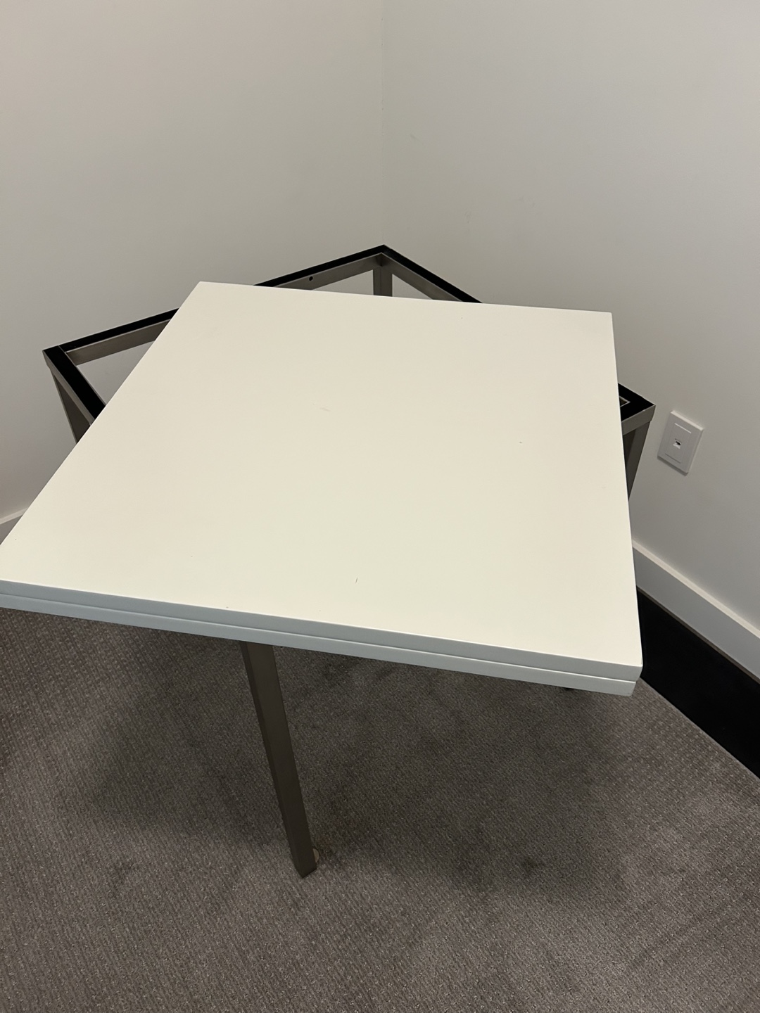 White Extendable Square Table - photo 2