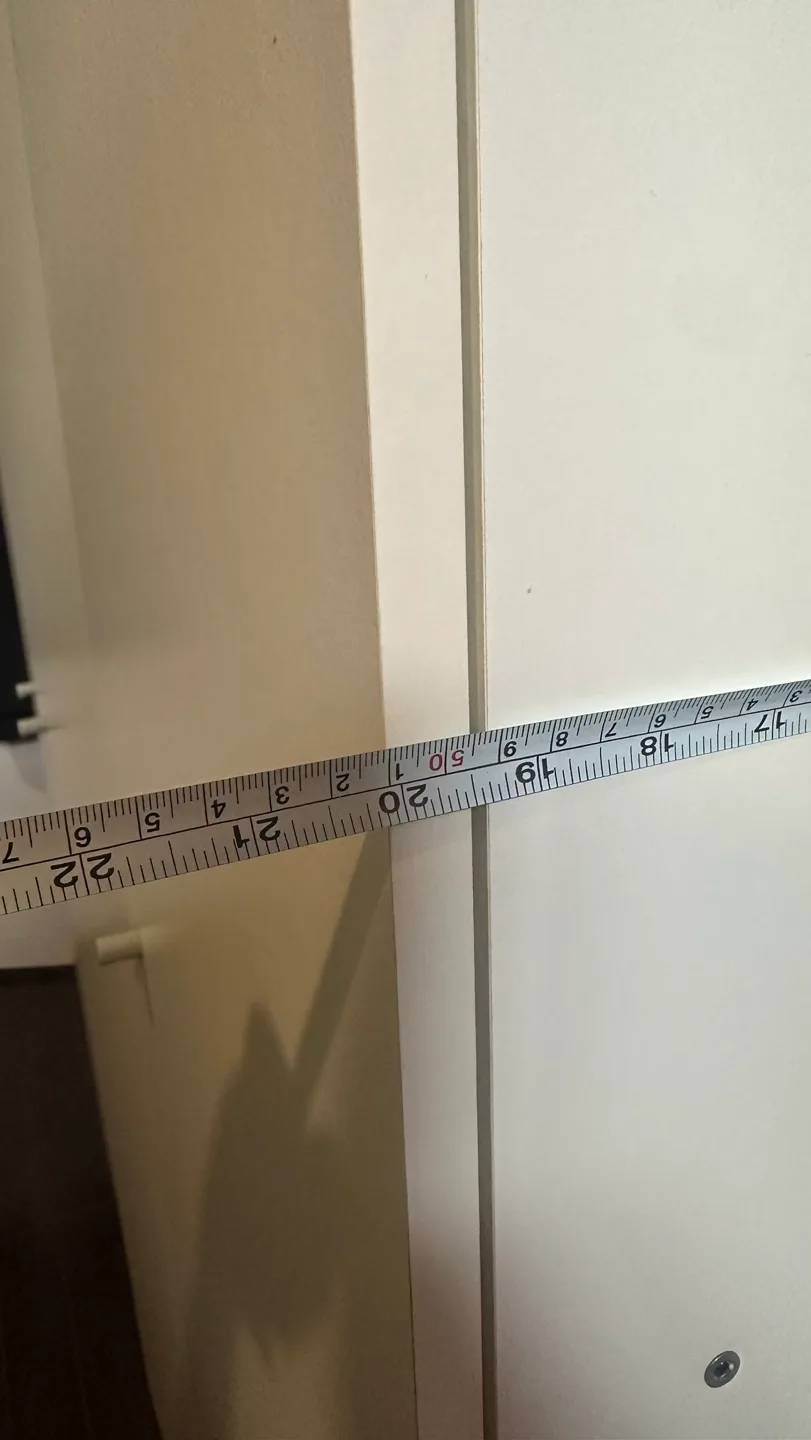 White Three-Door Wardrobe image indicator(3)