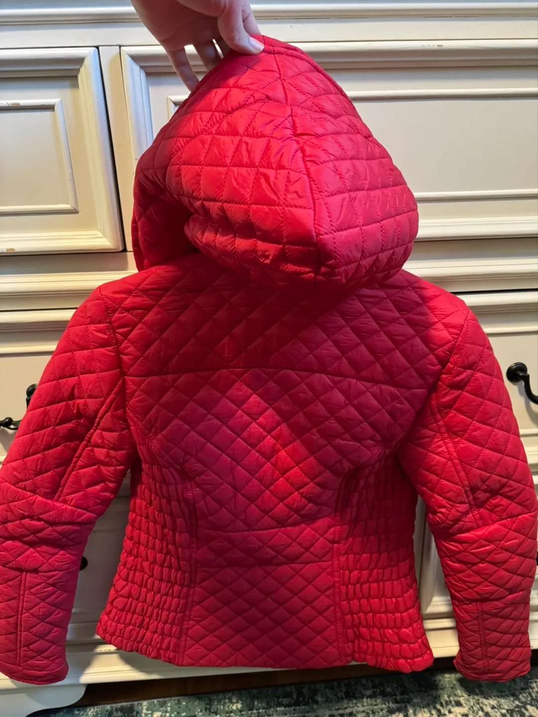 Red Guess Jacket image indicator(2)