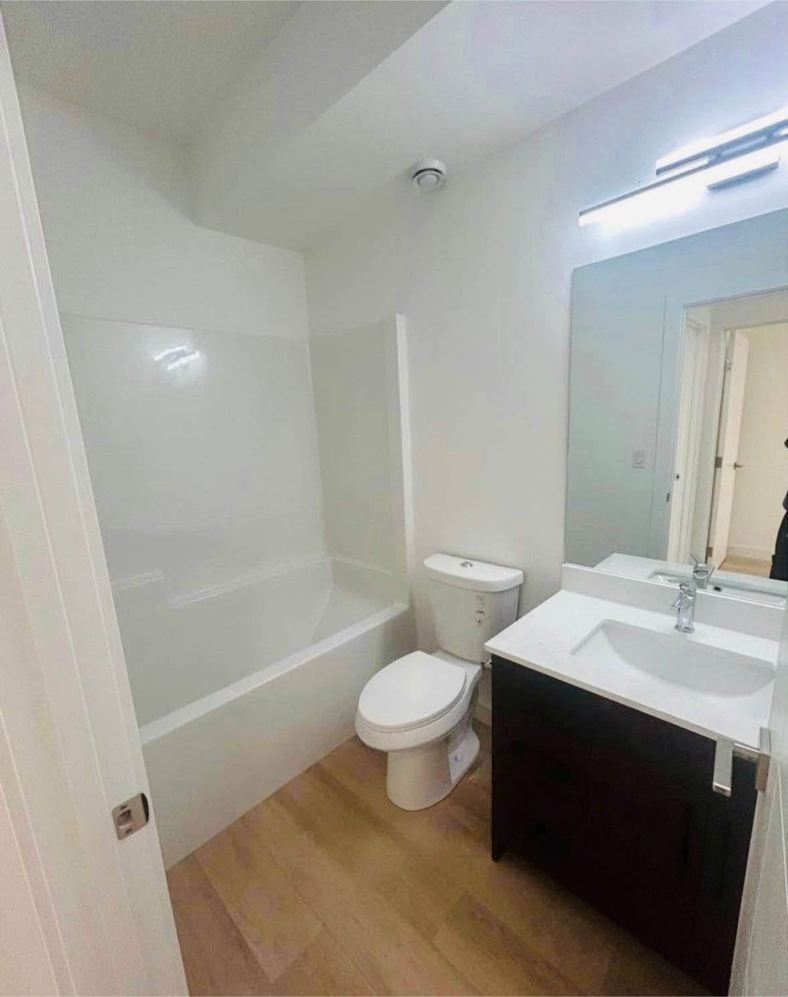 For Rent: 2 Beds 1 Bath Newly Built - photo 5