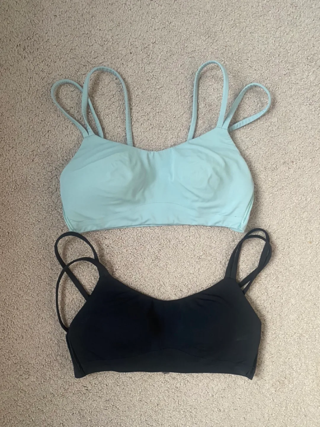 Lululemon like a cloud sports bra image indicator(2)
