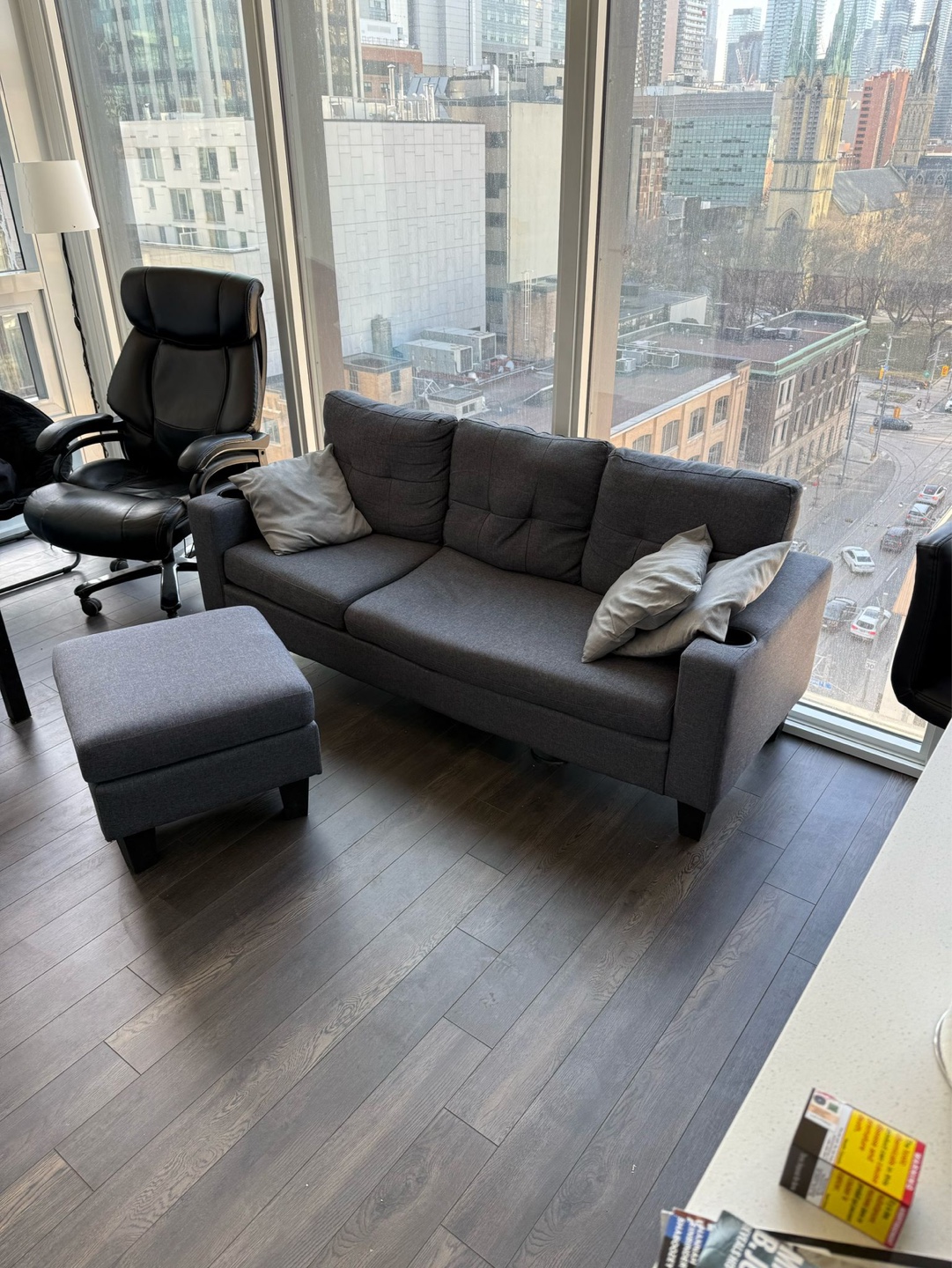 Grey sectional sofa with matching ottoman - photo 4