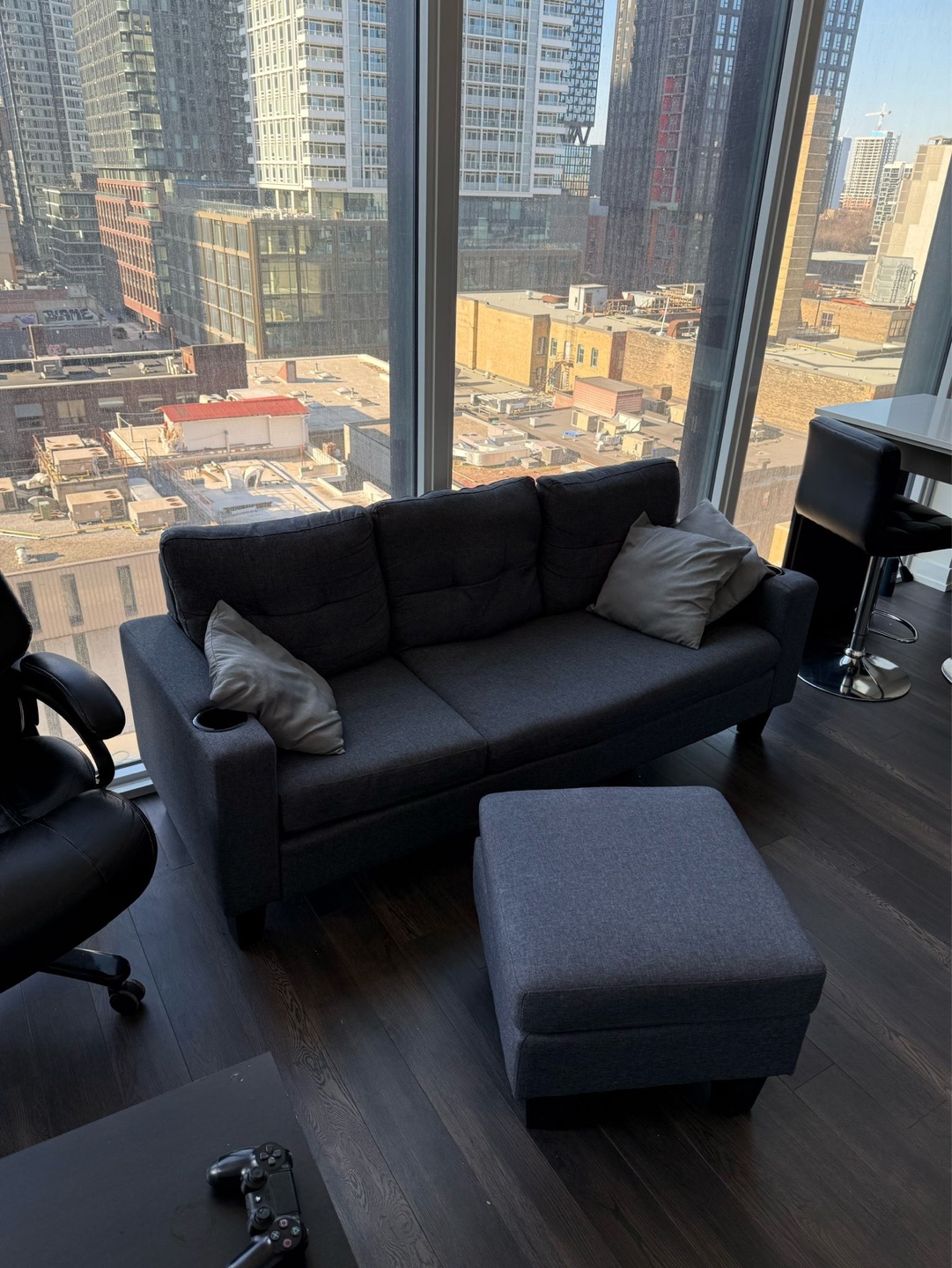 Grey sectional sofa with matching ottoman - photo 3