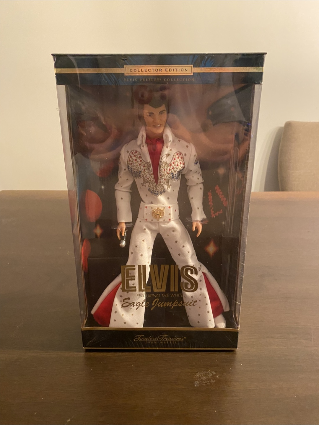 Elvis Presley Collector's Edition Doll in White Eagle Jumpsuit - photo 2