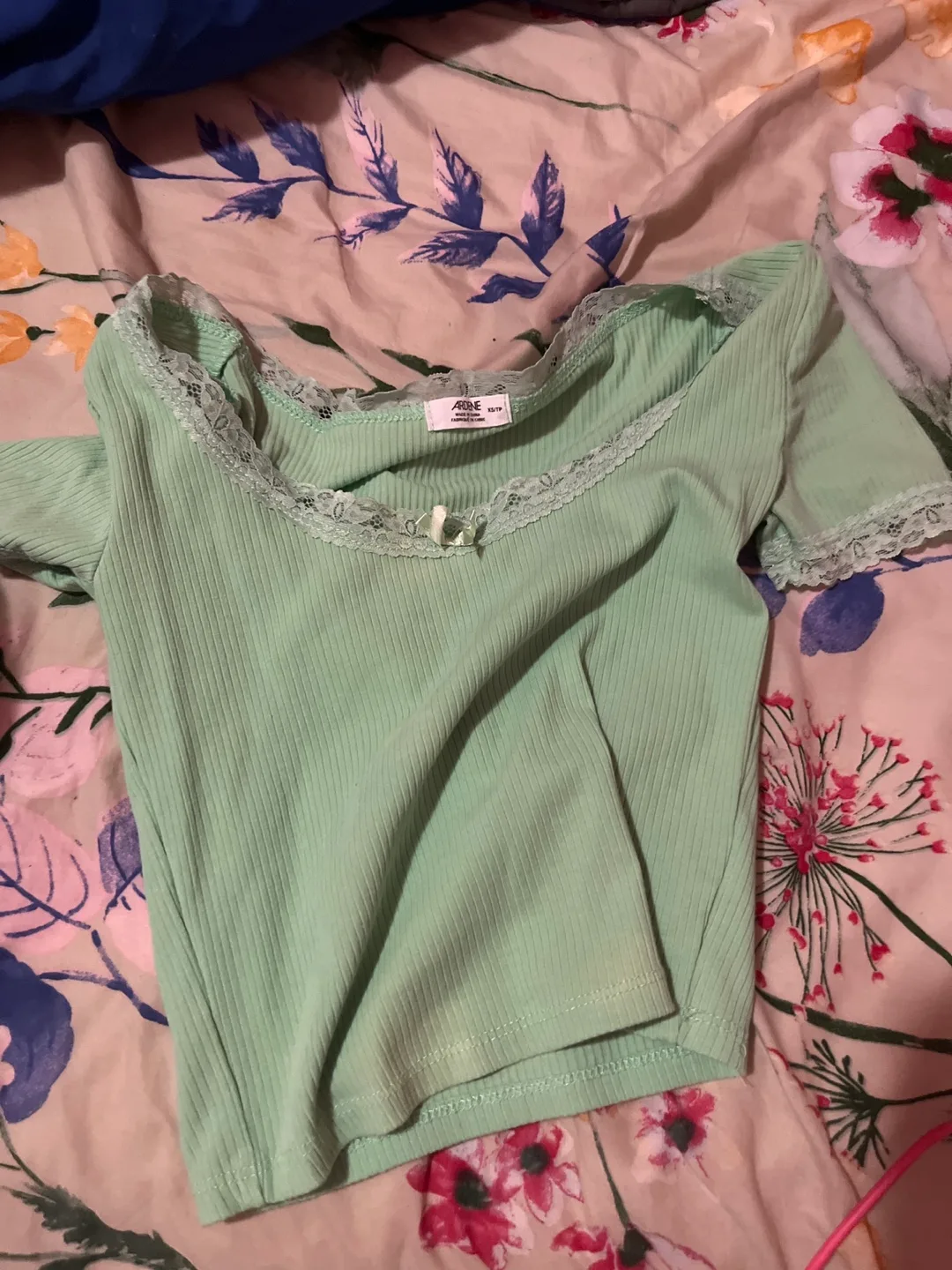 mint green lace trim cropped top thumbnail