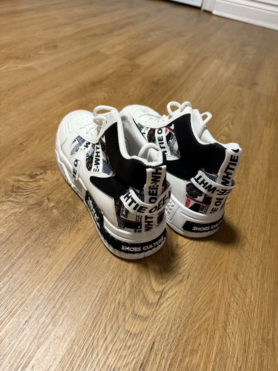 Lobwart High-Top Sneakers