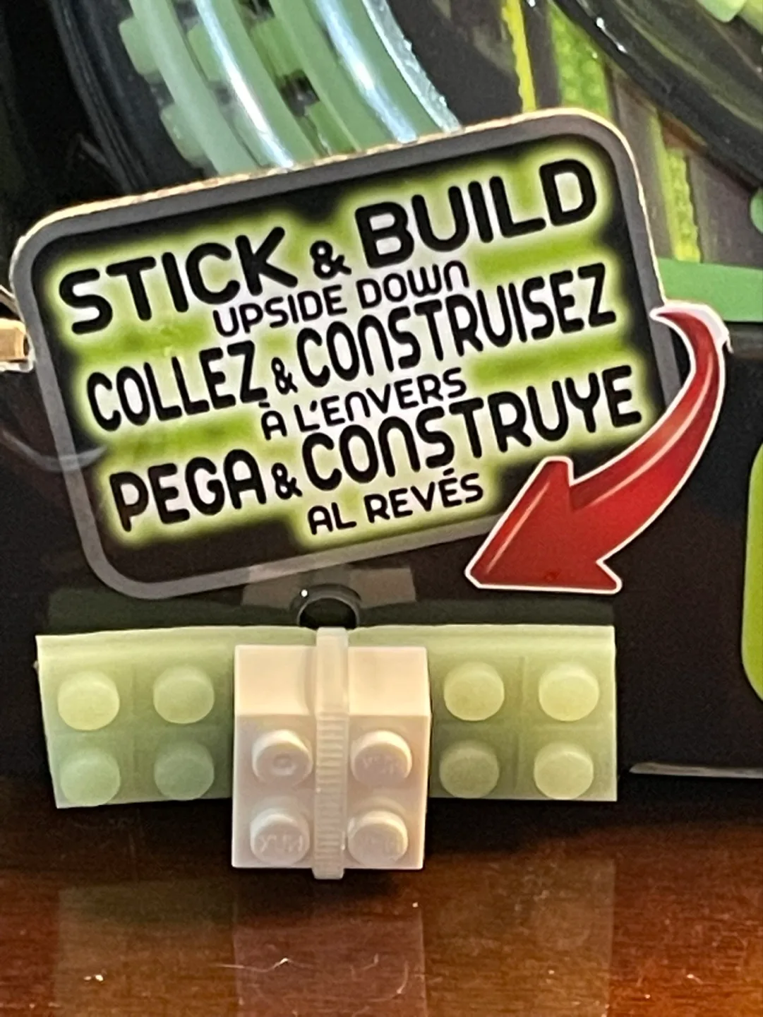 ZURU Mayka Glowing Toy Block Tape - 2m/6.5ft image indicator(4)