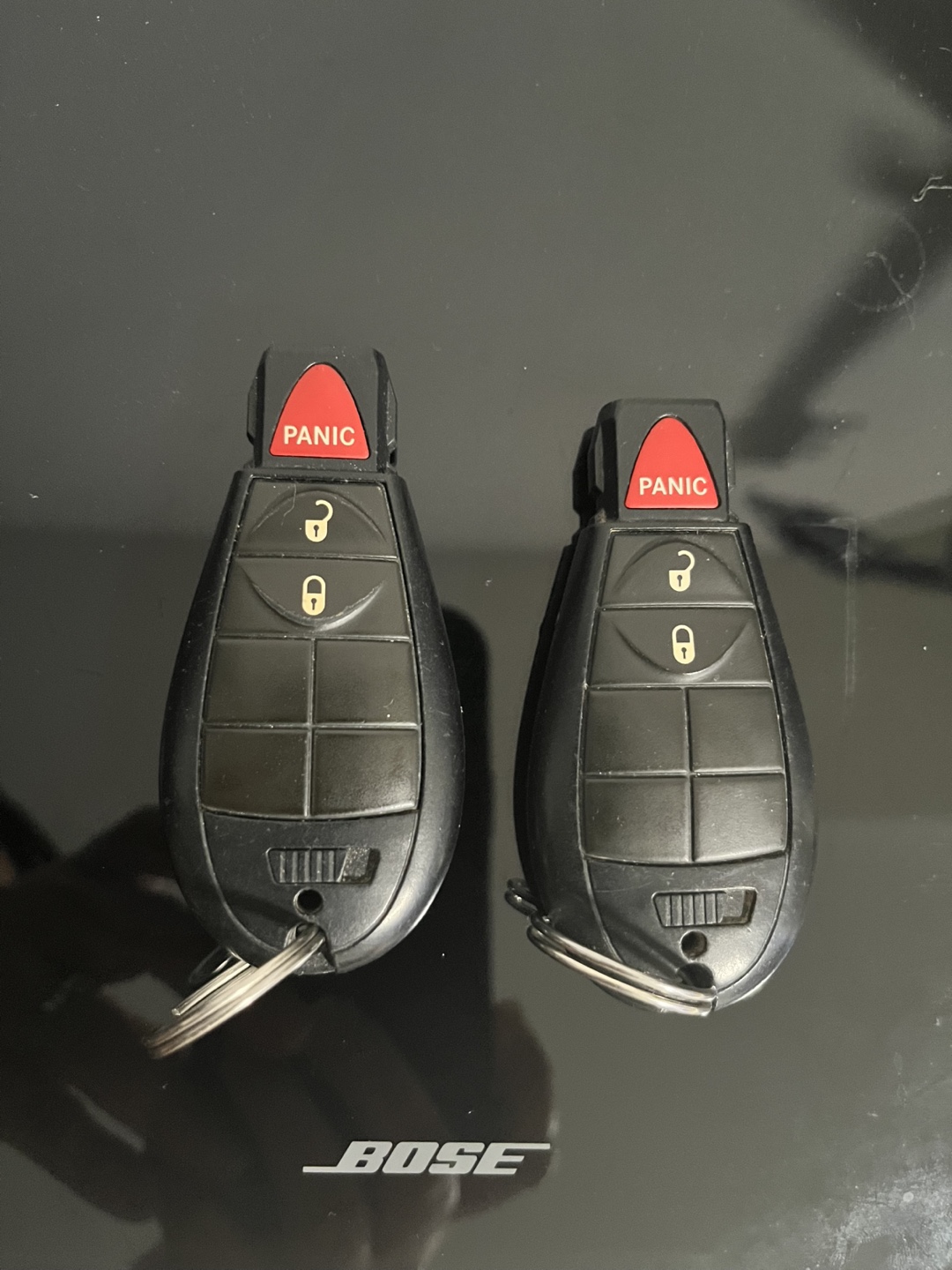 2013 Pair of Jeep grand Cherokee Key Fobs with Keys - photo 3