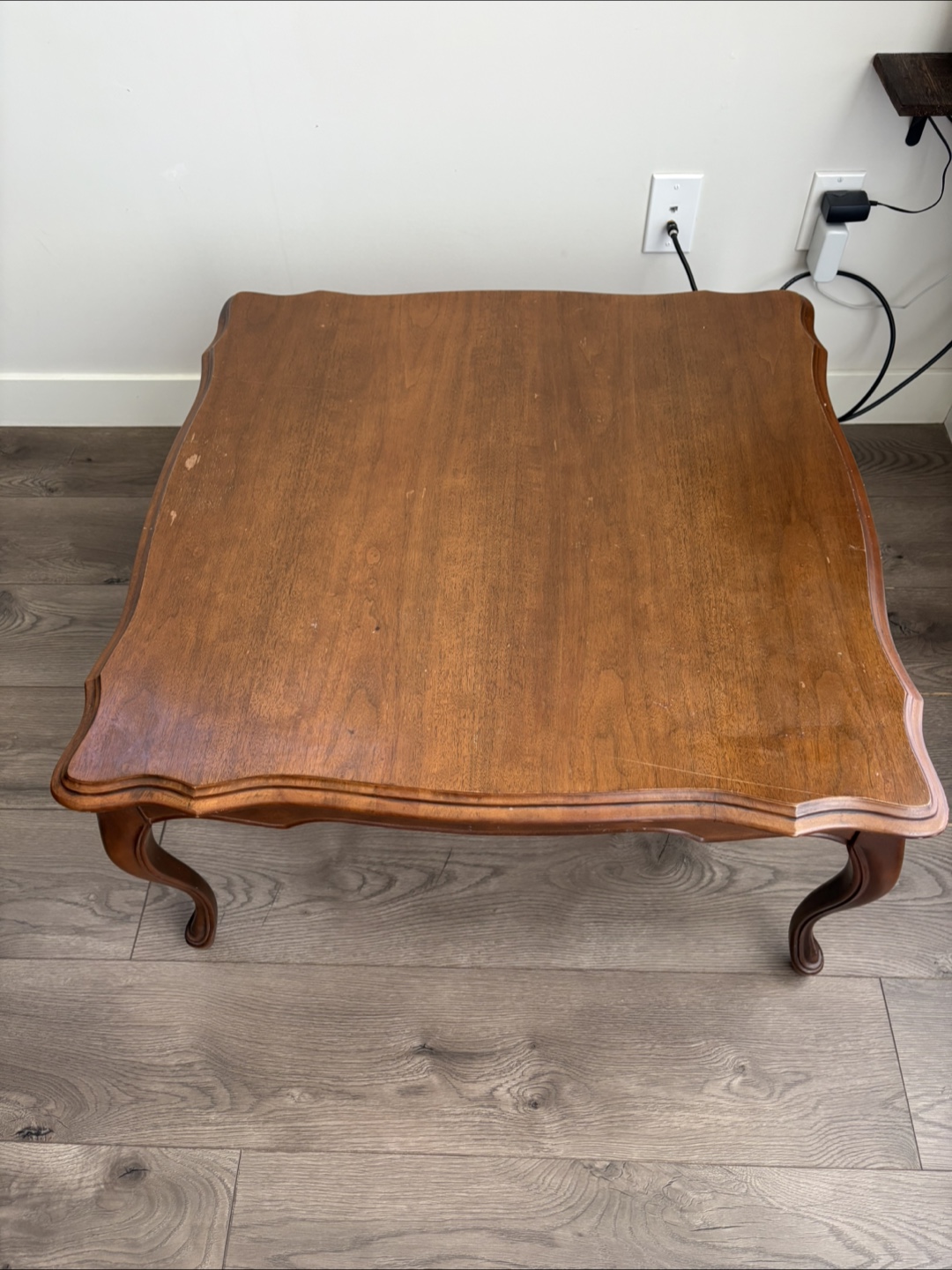 Vintage Wooden Coffee Table 💚