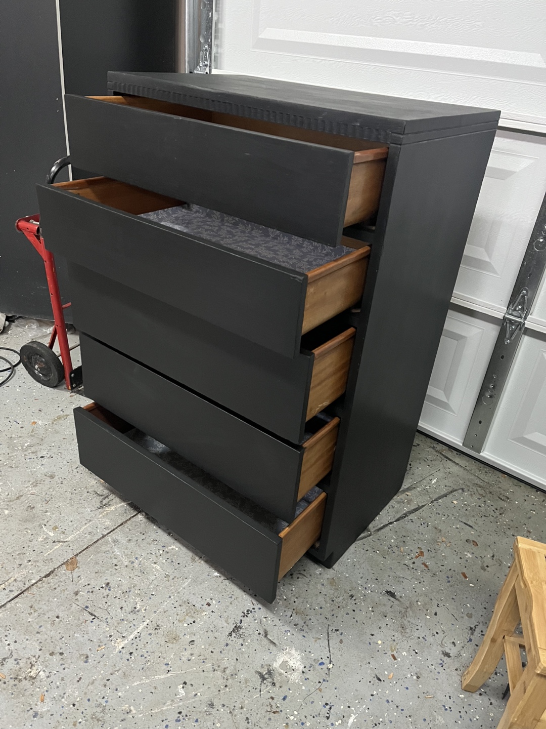 Beautiful Black Five-Drawer Chest of Drawers - photo 5