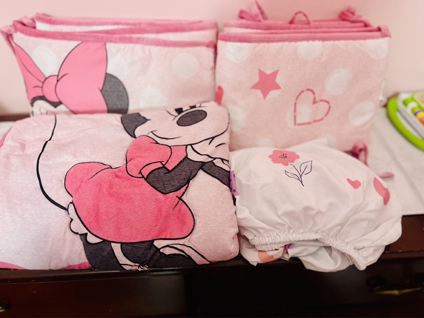 Minnie Mouse Crib Bedding Set