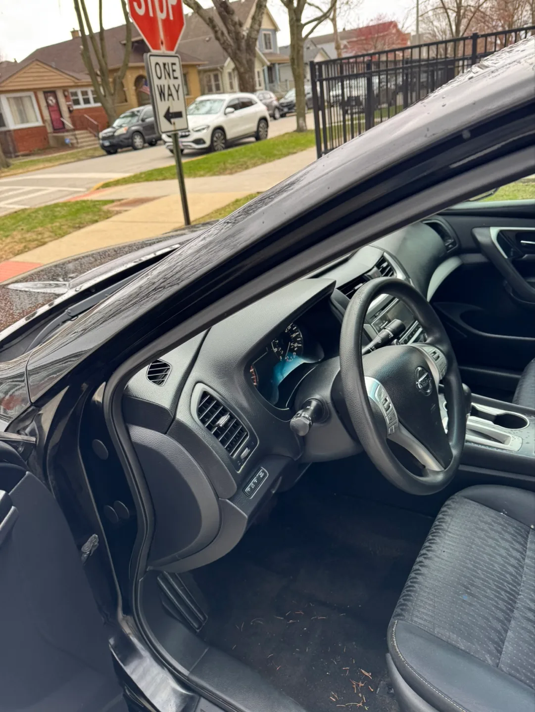 2017 Nissan Altima · 2.5 S Sedan 4D image indicator(6)