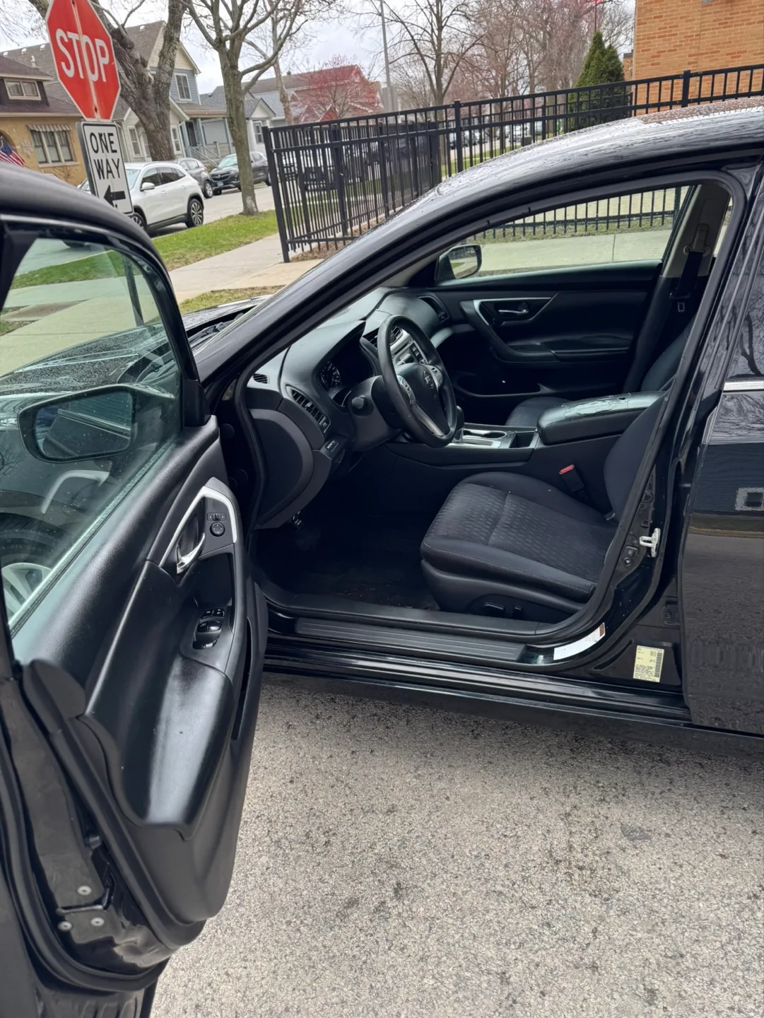 2017 Nissan Altima · 2.5 S Sedan 4D image indicator(5)