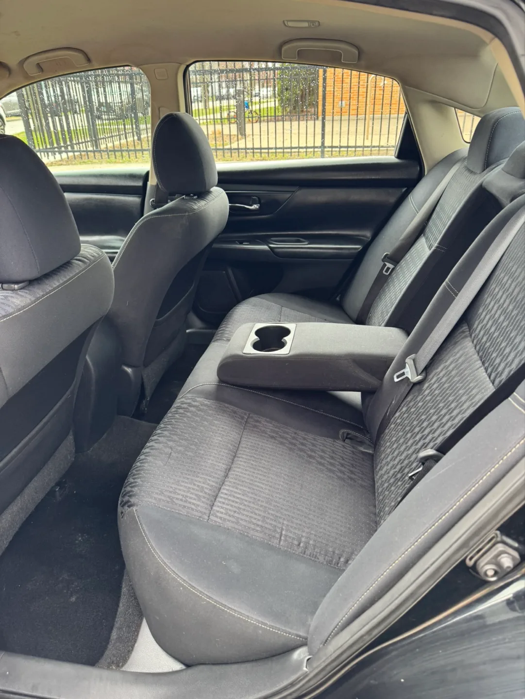 2017 Nissan Altima · 2.5 S Sedan 4D image indicator(7)